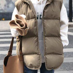 Chaleco de plumón en negro y arena, corte largo